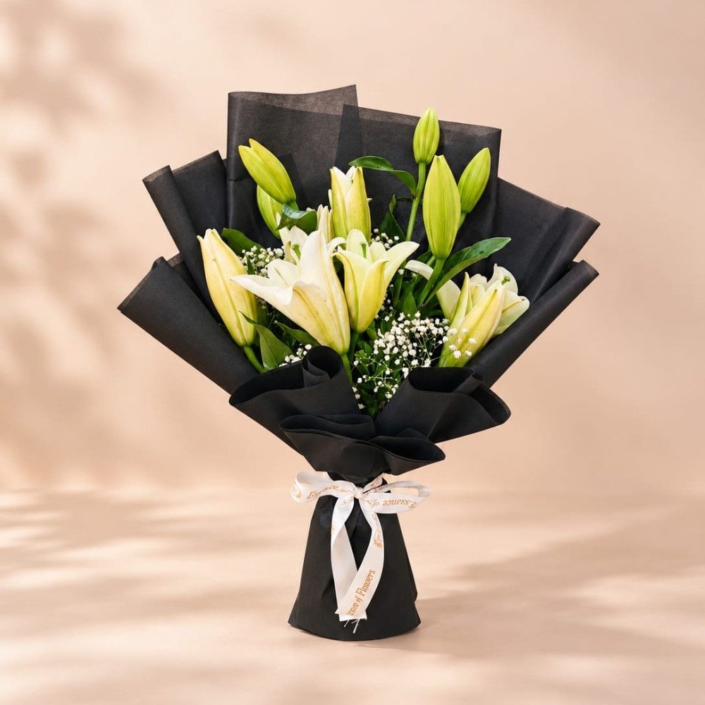 Elegant White Lily Bouquet 🤍