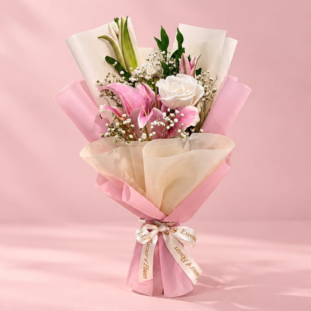 Elegant Pink & White Lily Bouquet 🤍🌸