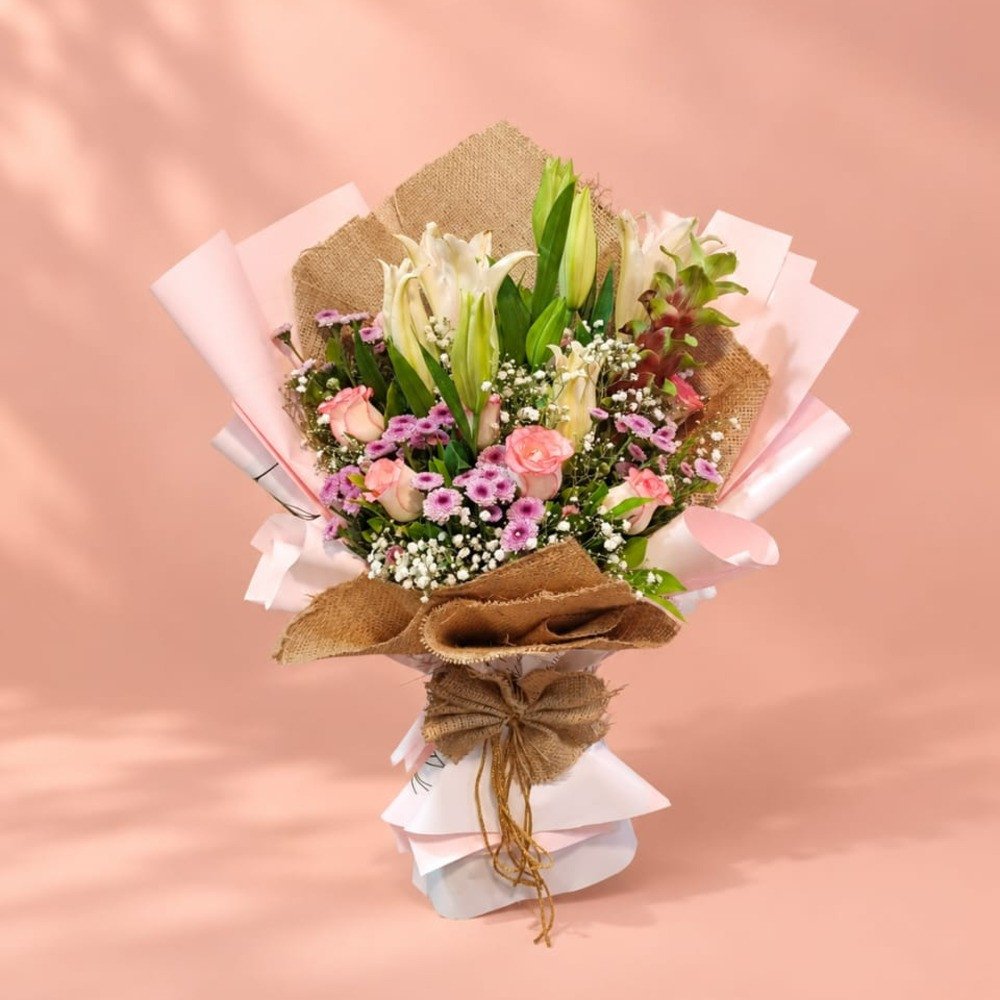 Elegant Lily & Rose Bouquet