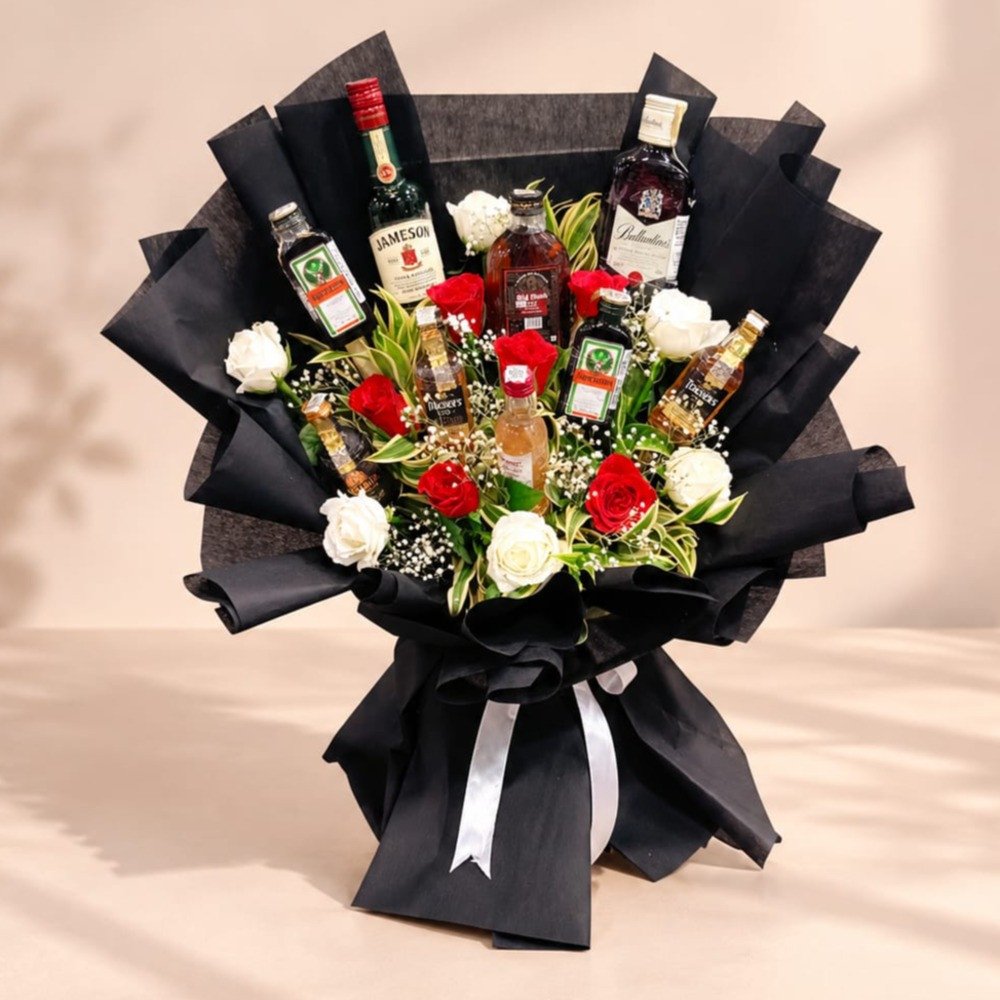 🖤 Luxury Red & White Floral Gift Bouquet